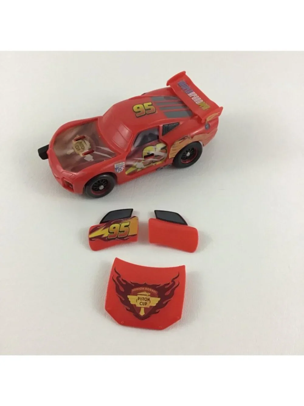 Disney Pixar Cars World Grand Prix Racers McQueen Launcher Pop Off Doors Hood